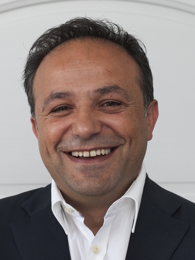 Portret van mr. A. (Ayhan) Kara